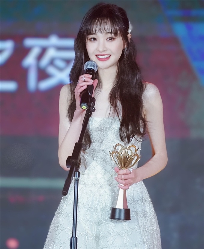 Lưu Diệc Phi bị chê béo: Khi chuẩn gầy độc hại ám ảnh showbiz Hoa ngữ-6