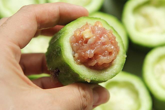 Loại quả được sắp vào mùa đem nhồi thịt được món ngon đẹp lại bổ dưỡng-4