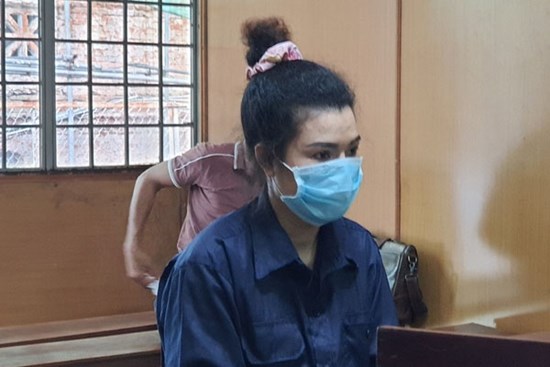 Trộm hơn 1,7 tỉ đồng của bạn trai mới quen, nữ bị cáo nói do... say xỉn