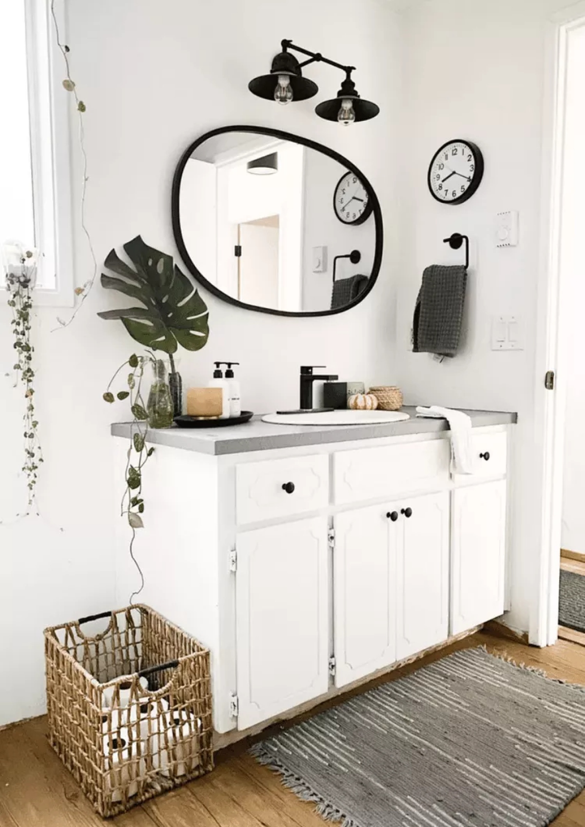 Mẹo sắp xếp và dọn dẹp phòng tắm nhanh gọn-1