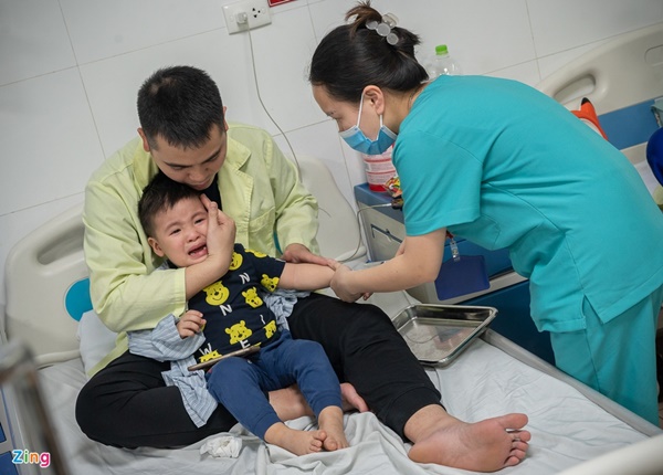 Nhiều trẻ tại Hà Nội diễn biến nặng do mắc virus RSV-7