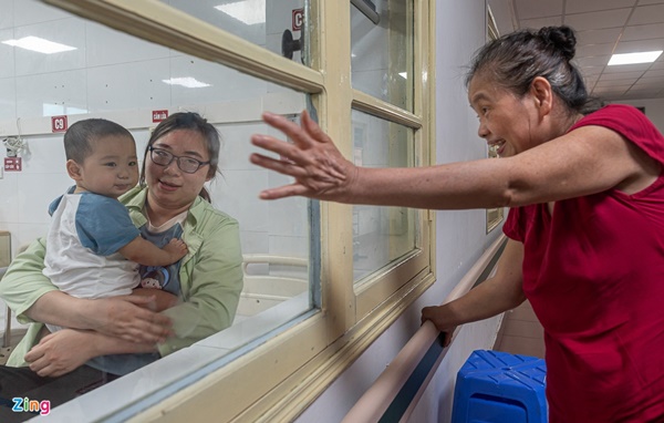 Nhiều trẻ tại Hà Nội diễn biến nặng do mắc virus RSV-10