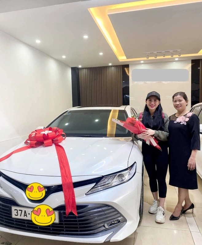 Độ giàu có khủng của chiến thần” Võ Hà Linh-8