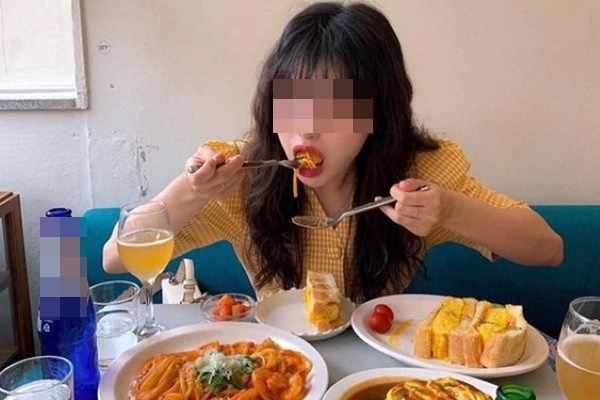4 hành vi tàn phá” buồng trứng nhanh nhất nhưng rất nhiều chị em trẻ tuổi làm mỗi ngày mà không biết-1
