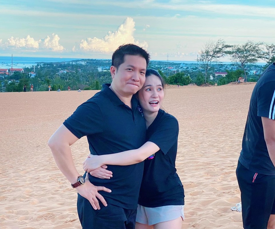 Chồng vướng tin đồn cặp kè, nữ đại gia quận 7 nói gì?-8