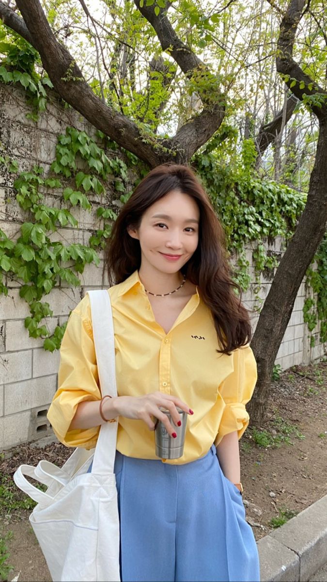 5 màu áo sơ mi hack tuổi đáng sắm nhất mùa hè-8