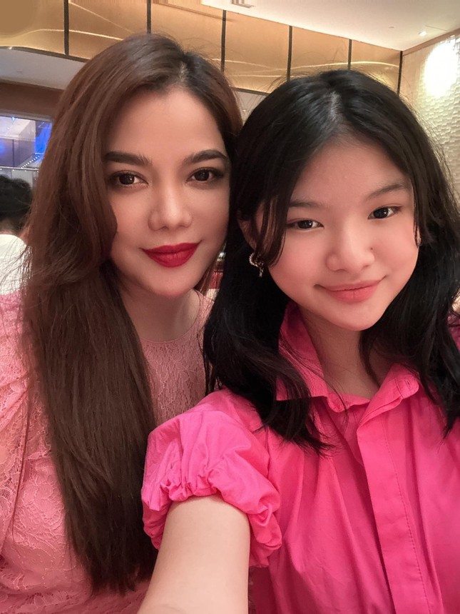 Nhan sắc con gái Trương Ngọc Ánh phù hợp với tiêu chí cuộc thi Hoa hậu nào?-9