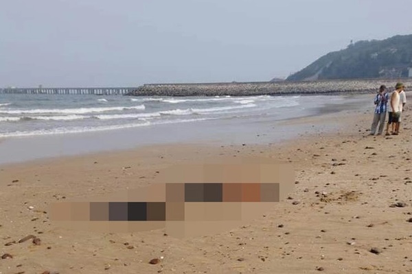 Nhóm học sinh ra biển chơi gặp nạn, tìm thấy thi thể 2 em-1