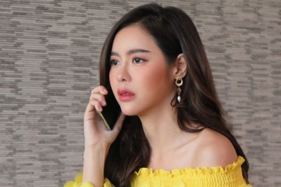 Âm thầm tới dự đám cưới của chồng cũ, khi điện thoại rung lên tôi chuyển ngay cho anh 100 triệu