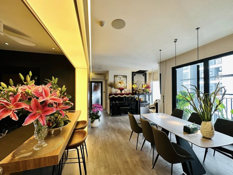 BTV, Thượng úy Minh Hương khoe ngôi nhà đẹp hết chỗ chê, phong cách cắm hoa khiến chị em nể phục-26