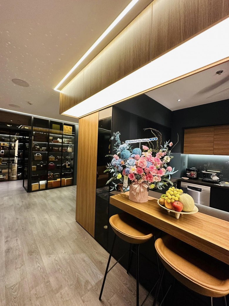 BTV, Thượng úy Minh Hương khoe ngôi nhà đẹp hết chỗ chê, phong cách cắm hoa khiến chị em nể phục-28