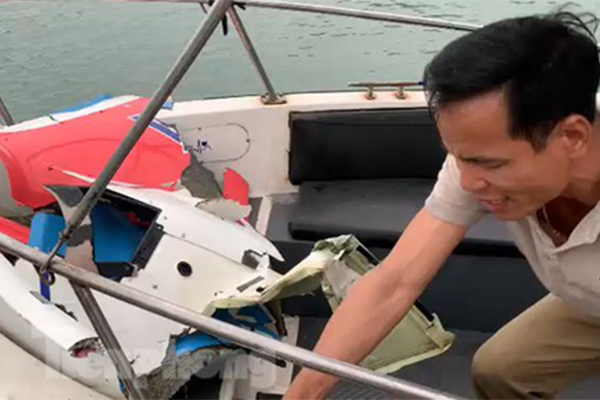 Ngư dân phát hiện trực thăng Bell 505 phát ra tiếng nổ trước khi rơi xuống biển-3