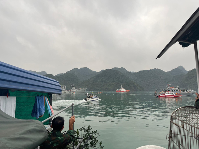 Mở rộng phạm vi tìm kiếm nạn nhân còn lại trong vụ trực thăng rơi trên vịnh Hạ Long-2