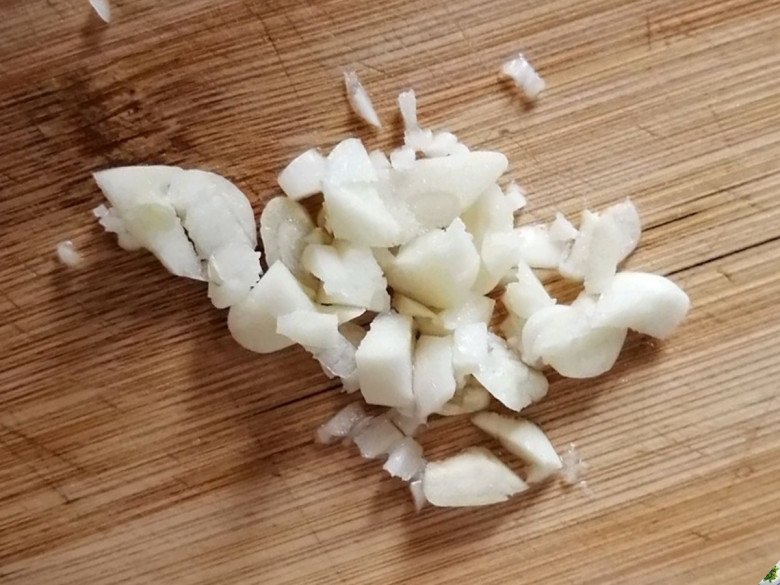 Xào rau muống nhớ kỹ 1 ngâm, 3 không” rau xanh mướt mườn mượt, giòn ngon không kém ngoài hàng-7