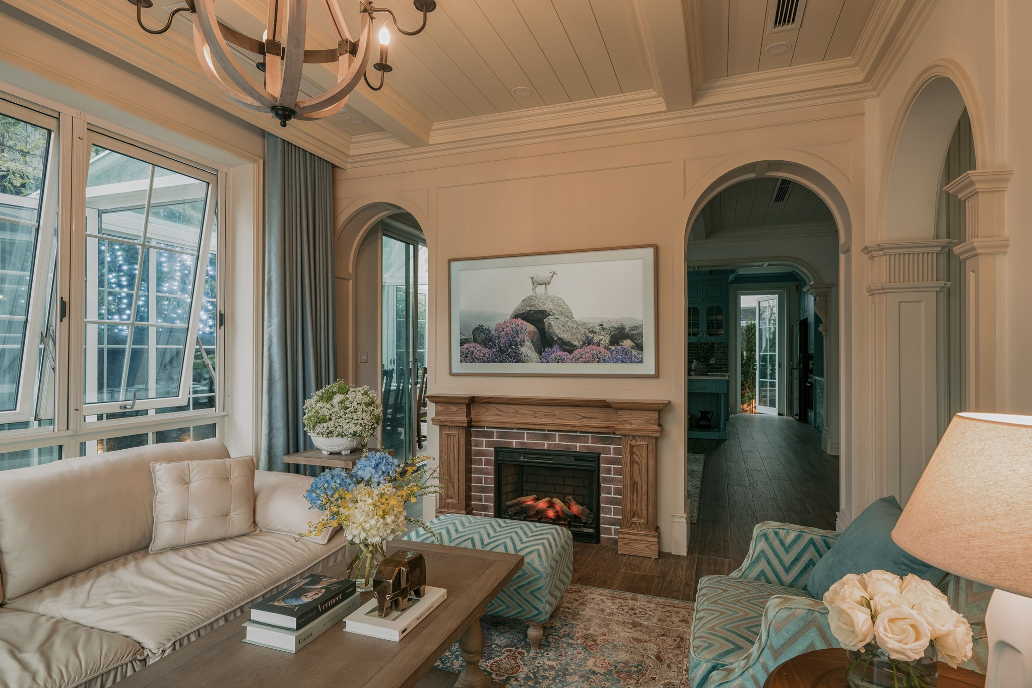 Biệt thự đậm chất không gian điện ảnh với mảng xanh bao quanh-4