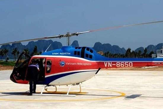Tạm dừng dịch vụ bay ngắm cảnh sau tai nạn trực thăng ở vịnh Hạ Long