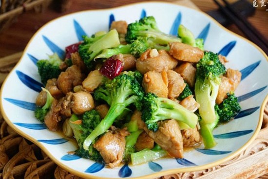 3 loại rau được ví là “bảo bối” của đàn ông, đi chợ gặp nhớ mua về cho chồng ăn, chỉ 10.000đ có ngay món bổ