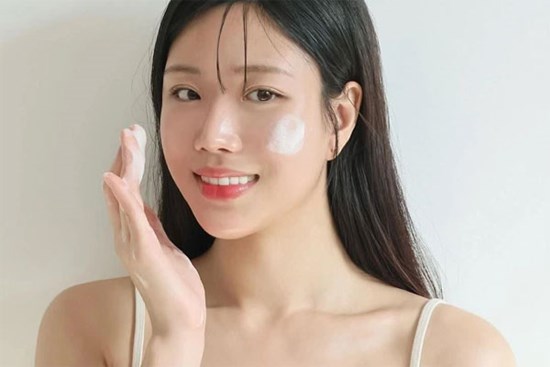 5 lỗi sai khi rửa mặt khiến da lão hóa và thô ráp
