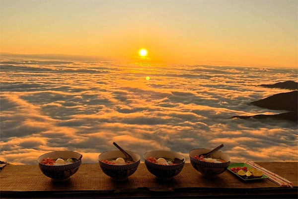 Nhiều gia đình và người nổi tiếng tới Vĩnh Long gặp Thúy Liễu, khiến du lịch địa phương thêm hot-16