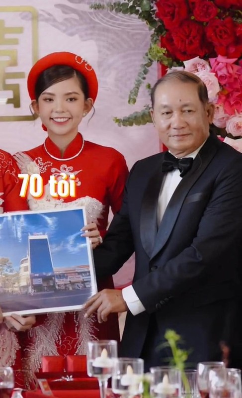 Cặp đôi nhận hồi môn khủng 100 tỷ, được khen vì điều này-3