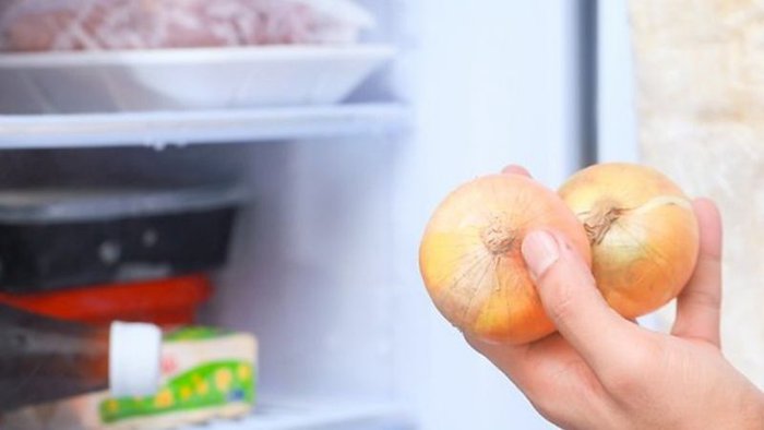 3 mẹo thái hành không bị cay mắt-3