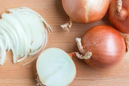 3 mẹo thái hành không bị cay mắt