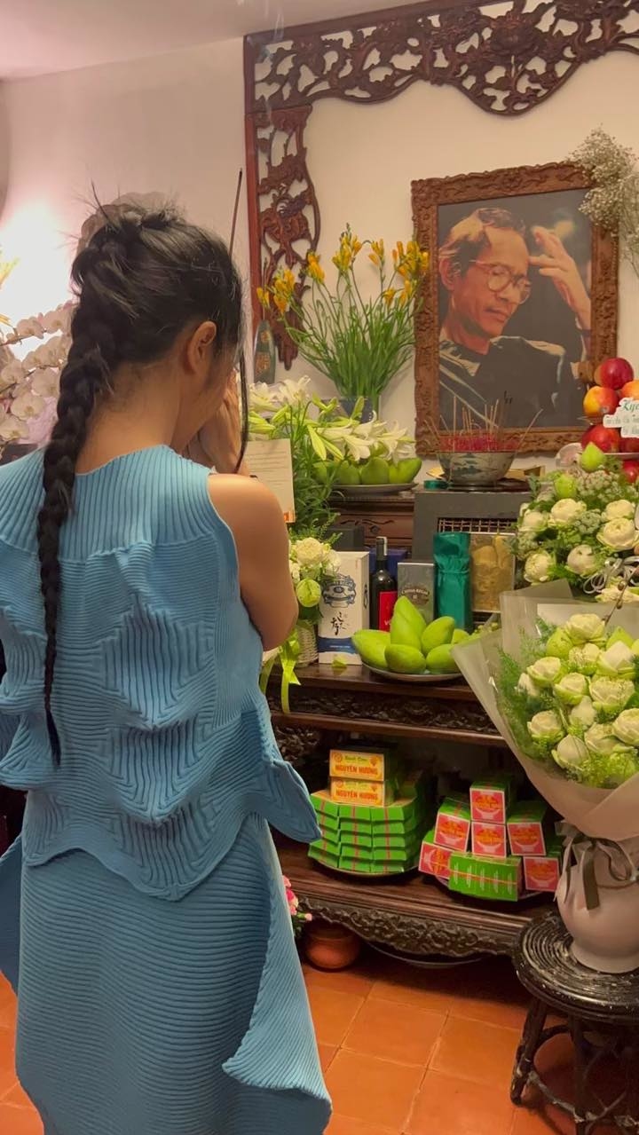 Bên trong căn phòng 22 năm vẫn sáng đèn của cố nhạc sĩ Trịnh Công Sơn mà Hồng Nhung vừa đến thăm-8