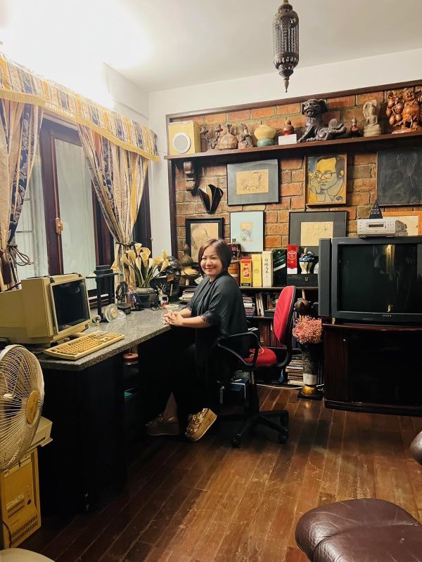 Bên trong căn phòng 22 năm vẫn sáng đèn của cố nhạc sĩ Trịnh Công Sơn mà Hồng Nhung vừa đến thăm-9