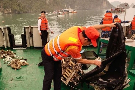 Giải mã hộp đen trực thăng rơi trên Vịnh Hạ Long để tìm nguyên nhân tai nạn