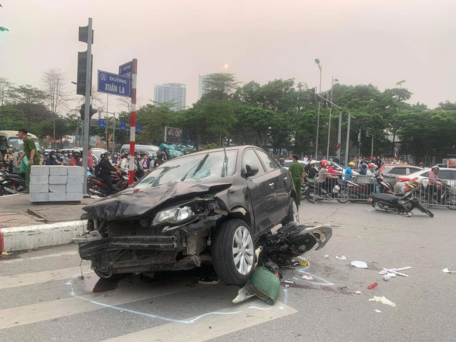 Tài xế tông 17 xe máy: Tôi đã cố tìm vật cản để tự đâm xe vào-2