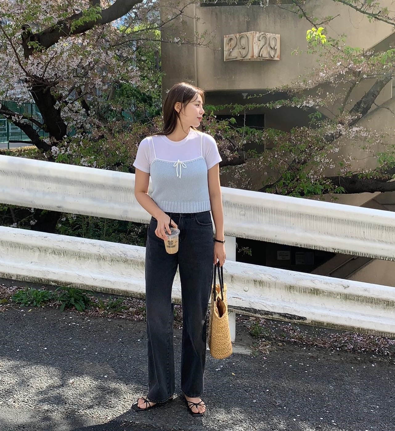 3 kiểu quần jeans hack dáng thon thả, ai mặc cũng đẹp-6