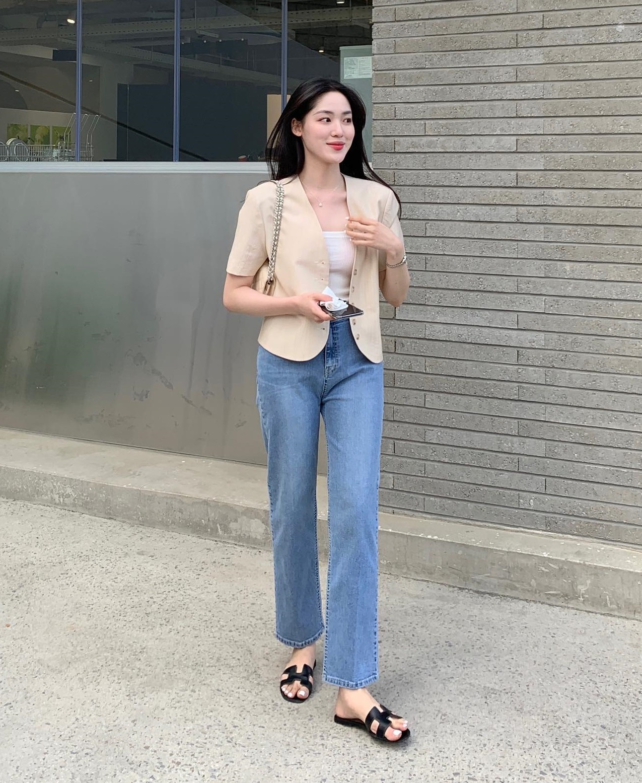 3 kiểu quần jeans hack dáng thon thả, ai mặc cũng đẹp-8