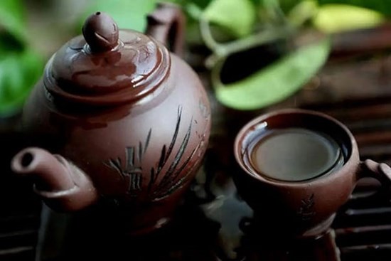 Bí mật đằng sau ấm trà nhỏ bé nhưng có giá bằng cả căn biệt thự
