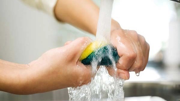 Thứ này trong bếp chứa 45 tỷ vi khuẩn mỗi cm vuông, âm thầm gieo rắc cả ổ mầm bệnh cho nhà bạn-3