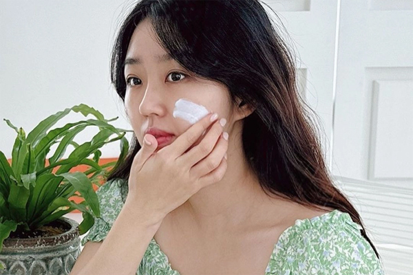 Quên làm 3 điều sau khi bôi kem chống nắng, da vẫn có thể lão hóa sớm-4