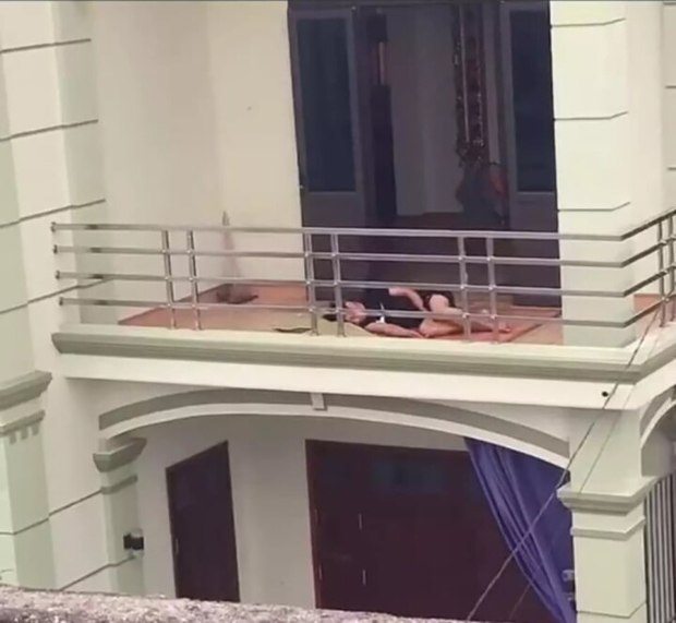 Khi các anh chồng can đảm bật vợ nhưng thần may mắn từ chối mỉm cười-4