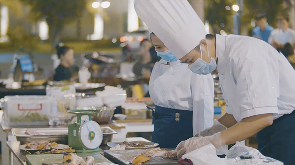 Foodtour cùng đặc sản bò tơ Grand World mừng sinh nhật Phú Quốc United Center-1