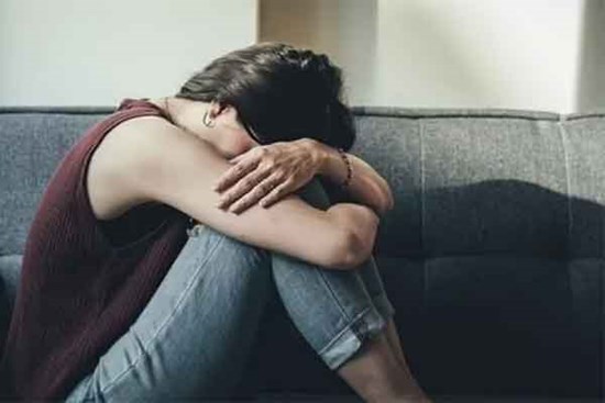 Cha mẹ ép thi công chức 5 năm, cô gái Trung Quốc phải vào viện tâm thần