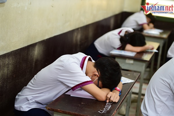 Nhiều học sinh tiểu học từng tiếp xúc với phim không lành mạnh, phụ huynh nên làm gì?-2