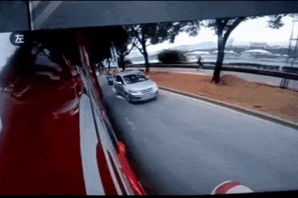 Clip: Mô tô thoát nạn trong gang tấc khi bị Ninja Vision tạt đầu-1