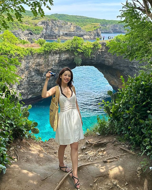 Loạt mẫu váy 2 dây khiến mỹ nhân Việt mê mẩn-6