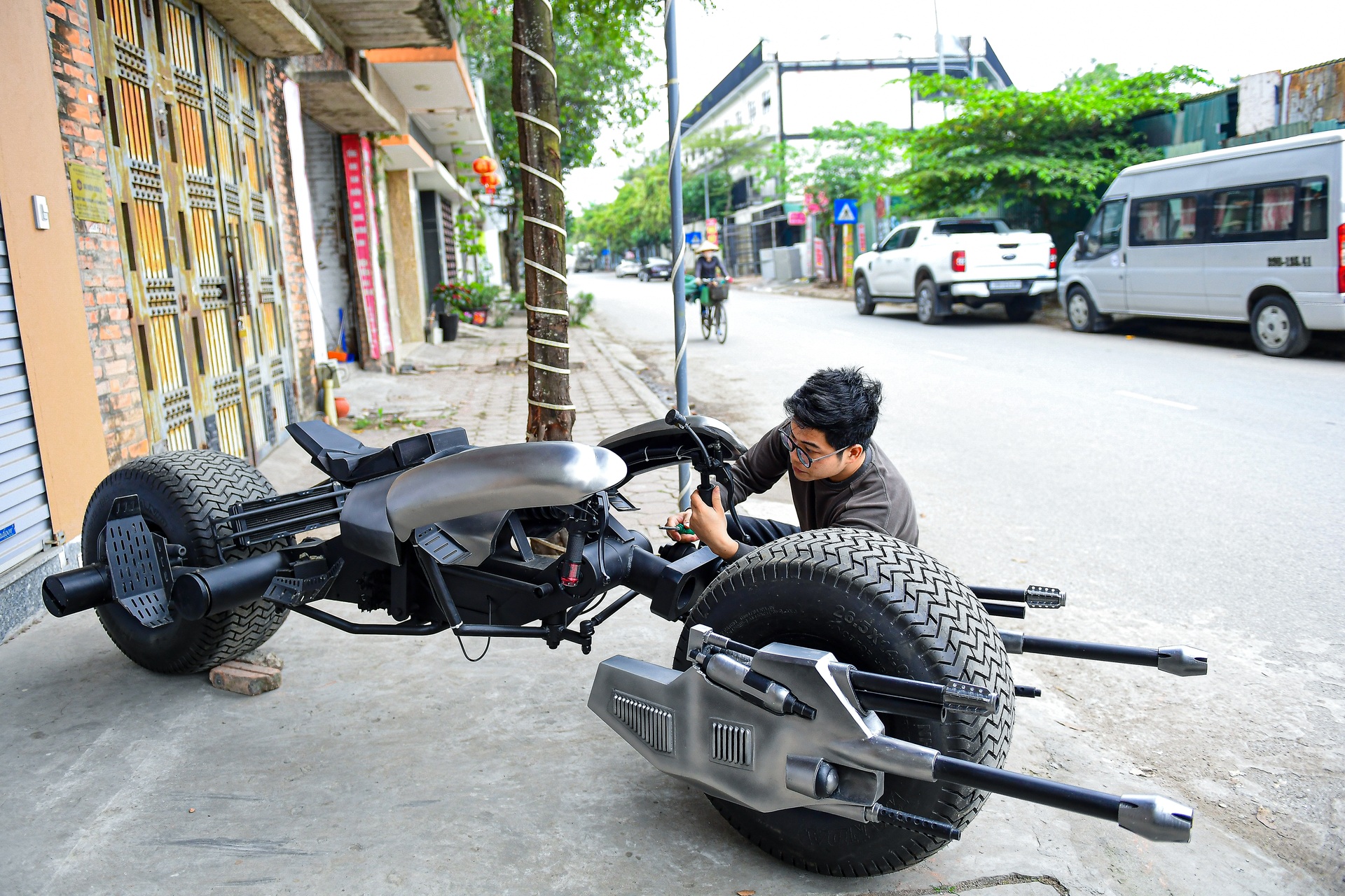 Bỏ 200 triệu đồng, chàng trai Hà Nội tự chế siêu xe trong phim Hollywood-2