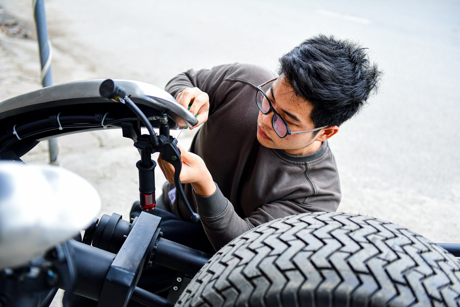 Bỏ 200 triệu đồng, chàng trai Hà Nội tự chế siêu xe trong phim Hollywood-10