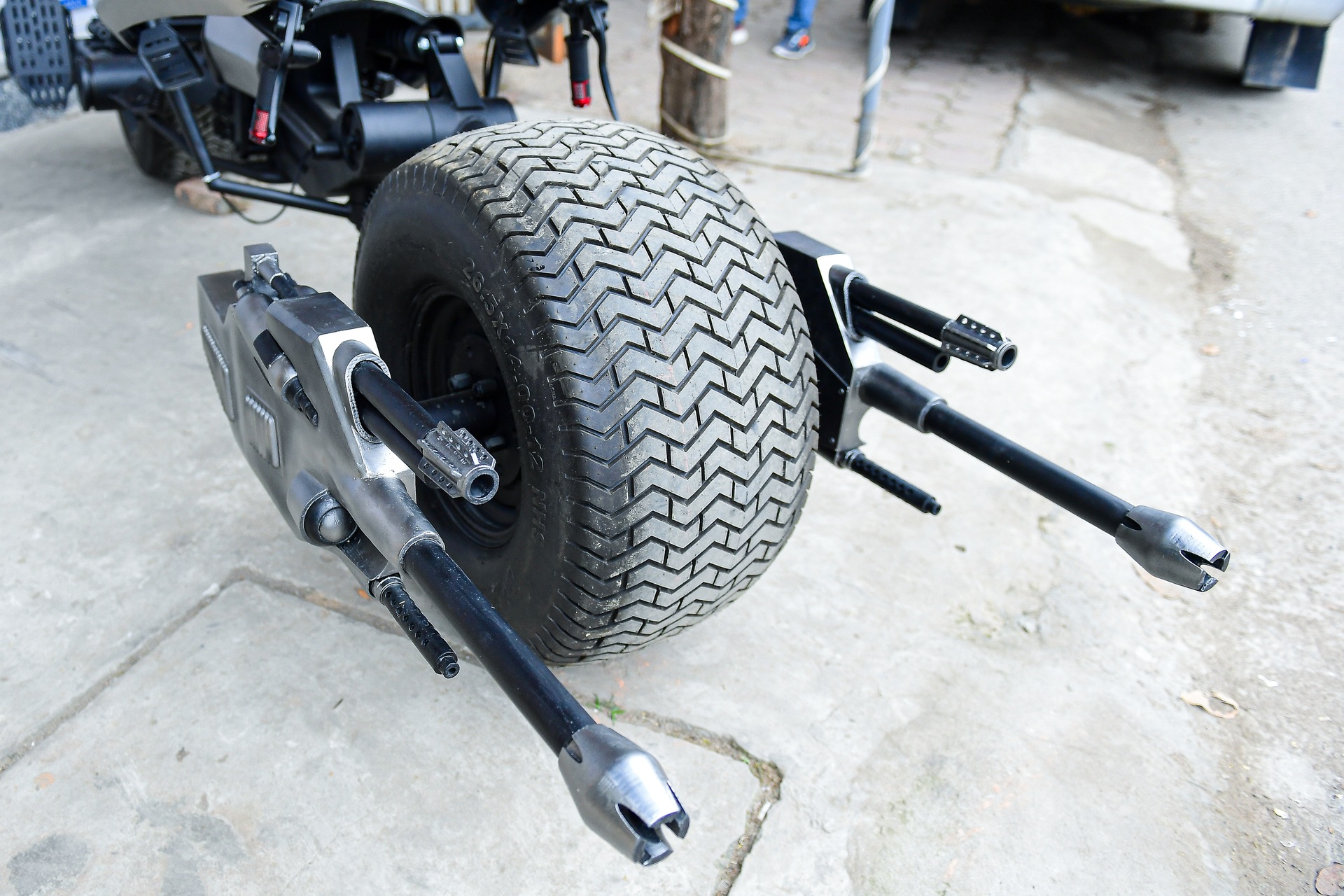 Bỏ 200 triệu đồng, chàng trai Hà Nội tự chế siêu xe trong phim Hollywood-8