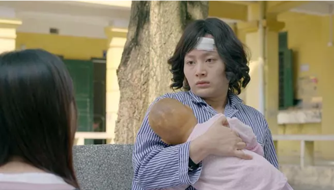 Những lần lên đồng của Lan Phương trên màn ảnh Việt-5