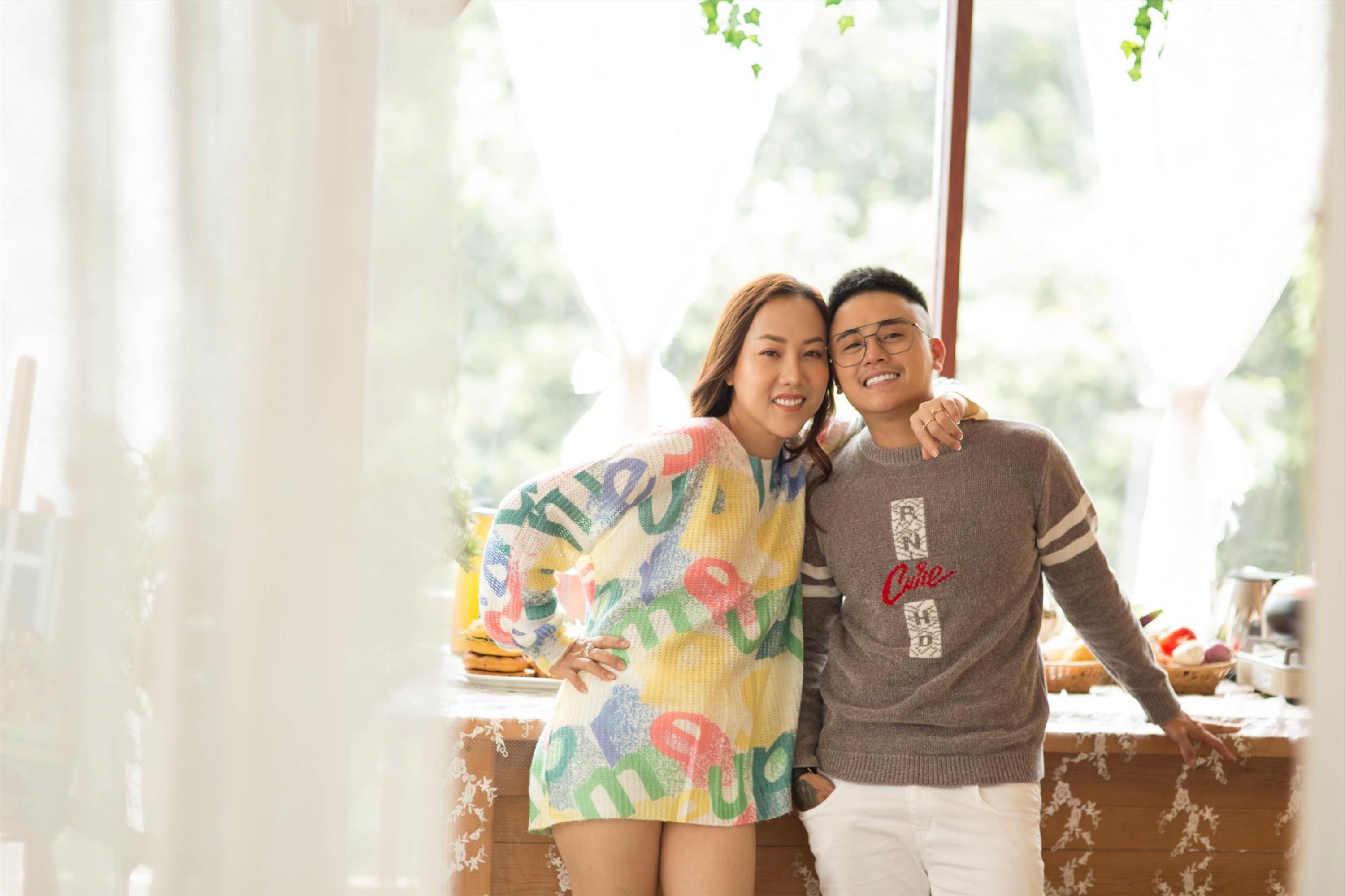 Chuyện tình lạ lùng của cặp đôi chồng là nữ, vợ là nam ở TPHCM-7