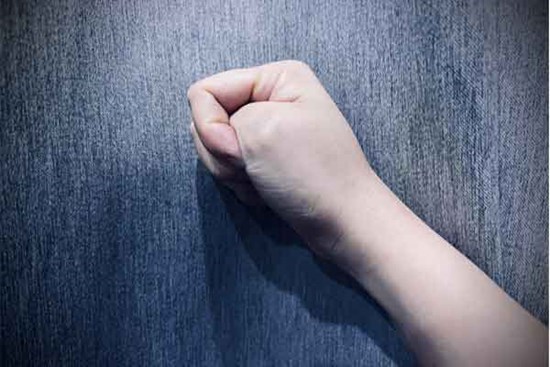 1000 ngày tôi nắm chặt tay mỗi khi lên giường cùng chồng