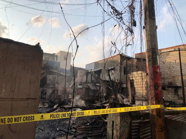 Philippines: Hỏa hoạn nhấn chìm 40 căn nhà, bảy người thiệt mạng vì mắc kẹt-2