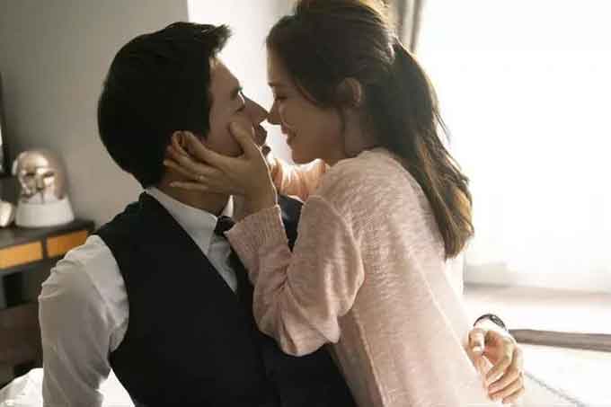 Nhét tiền dưới gối sau đêm ân ái, tôi bị bạn gái đòi chia tay-1