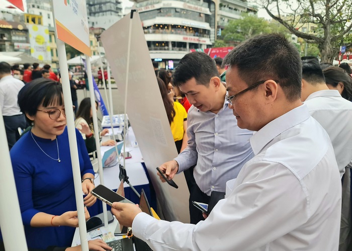 Khai trương gian hàng cấp miễn phí chữ ký số cho công dân tại Hà Nội-5